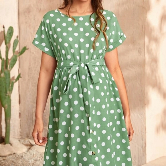 SHEIN Maternity polka dot belted dress - Picture 3 of 9